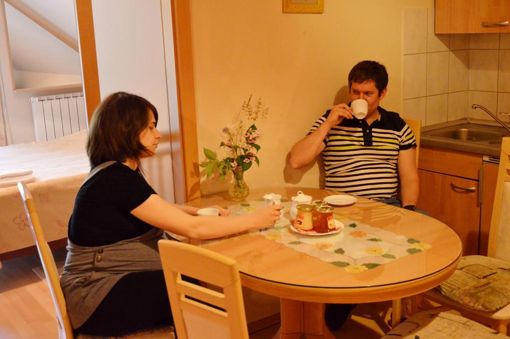 RogašovciTuristicna Kmetija Cebelji Gradicアパートメント エクステリア 写真